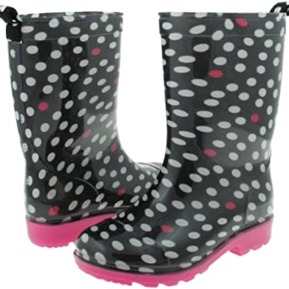 women's polka-dot rain boots :)